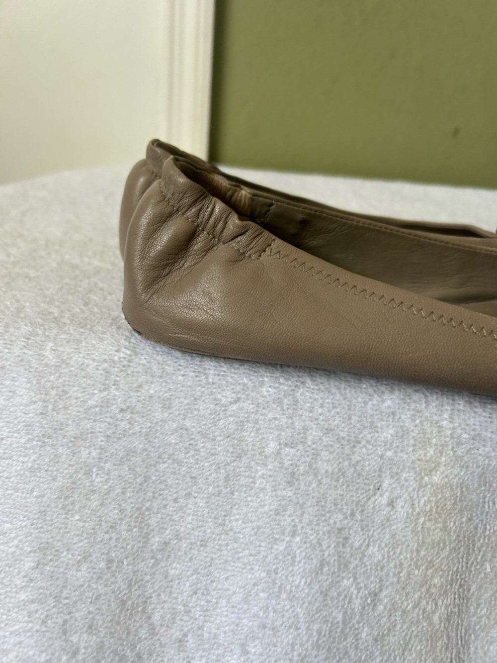 Tory Burch Taupe Leather Logo Medallion Ballet Flats - Picture 2 of 16